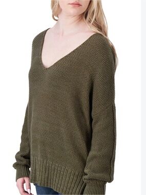 LUCKY BRAND V NECK SWEATER
